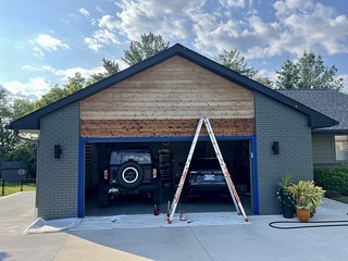 House - Rosewood oil