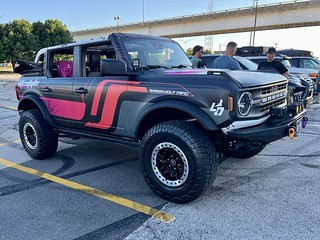 Fun Bronco wrap