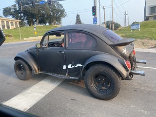 Volkswagen - This volkswagen beetle