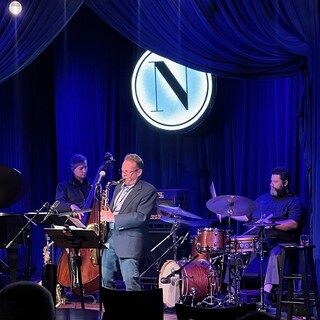 Noce - Our neighbor Wayne on sax