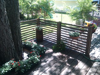 Home Ideas - Good deck railing idea