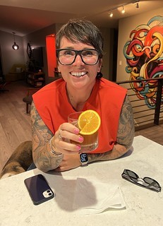 Drinks - She asks for an old fashioned. She gets an old fashioned.