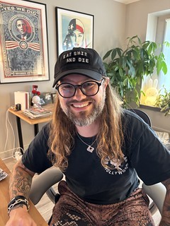 Cousins got me a customizable marquee hat for my birthday. This is how it was delivered to me.