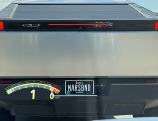 What’s with all these cyber boyz thinking that they’re going to mars?