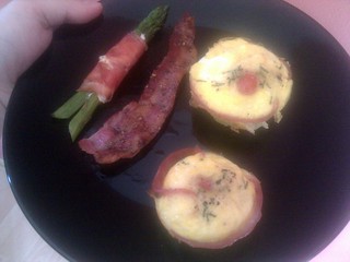 My vegetarian wife is good at making meaty breakfasts.