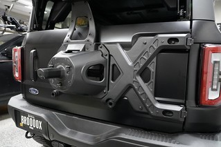 Auto - IAG tailgate reinforcement installed