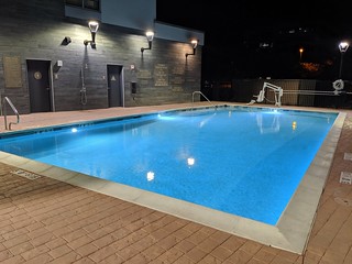 Back to Cali. New hotel. New pool.