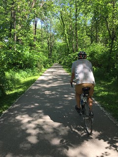 Biking - Bikin to lunch with Vicki and Mathew.
