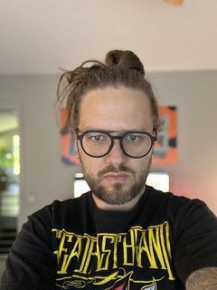 Checkin out this front-facing portrait cam