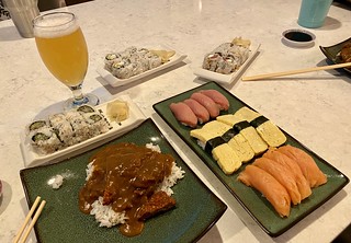 Sushi - Found some Japanese curry in Des Moines! (got some sushis too)
