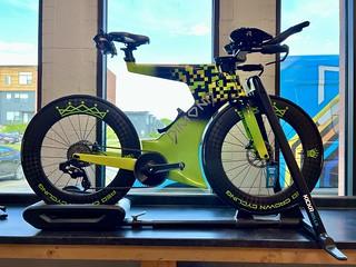 Bicycle - These Dimond triathlon bikes are ridic