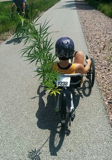 Just stopped this girl, dangerously riding without a flag and helped her out... Much safer now.