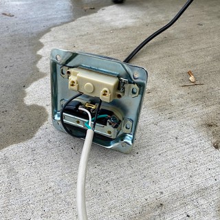 Covid-19 - Rigged up this pump switch during the homebrew mash, ha. Safety first