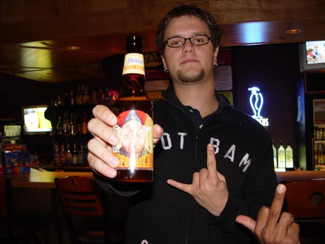 Shiner Hefeweizen: This is it.  This is the last beer of my journey (because they're missing 7 of...