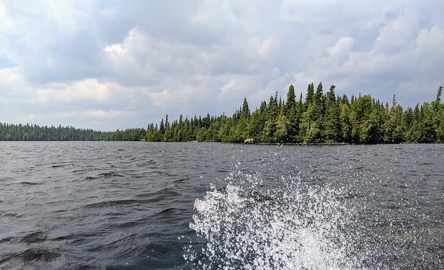 Cruisin across the lake
