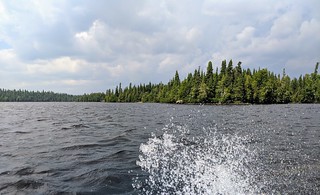 Cruisin across the lake