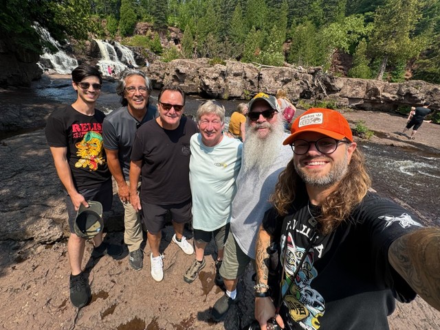 Boyd and Dave arrive