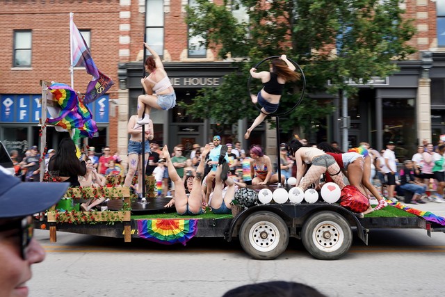 Parade twerkin and pole dancing