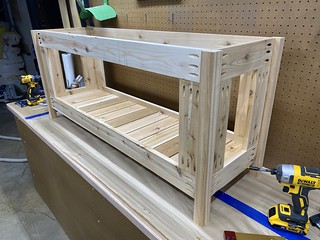 Covid-19 - I tried to assemble the box so that all of the pocket holes would be hidden