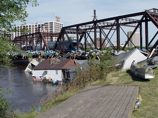 Houseboats and other Debris