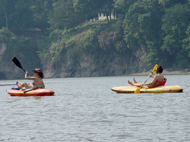 Kayaking the Cedar River