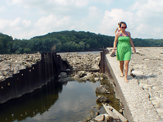 Kayaking - Portaging the Palisades dam