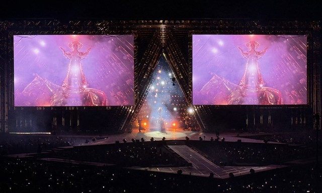 Please, motherfuckers ain't stoppin me