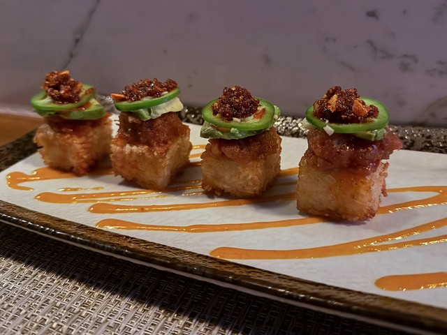 These little spicy crispy tuna bites were v good