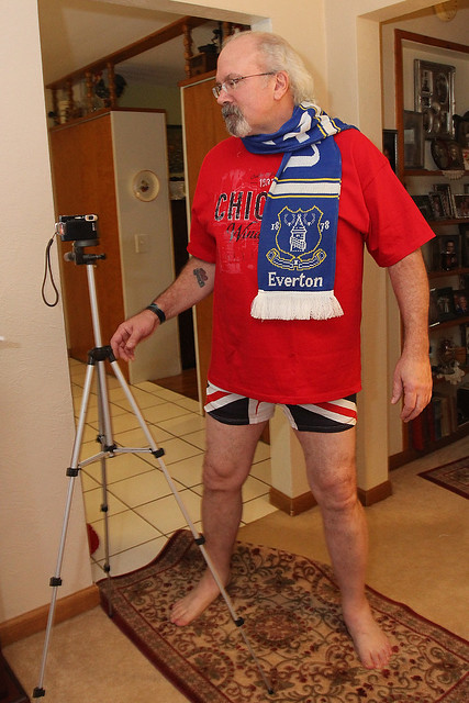 Settin up the family Christmas shot