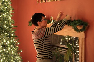 Puttin up Christmas decorations