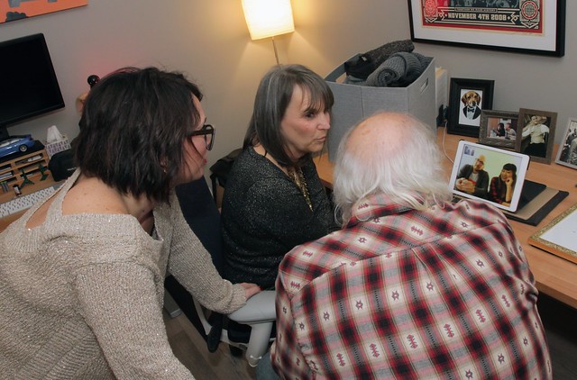 Facetimin with Vic and Christina