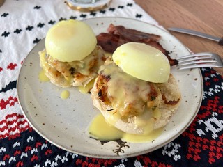 One of the best things about crab cakes for dinner, is leftover crab cake benedict