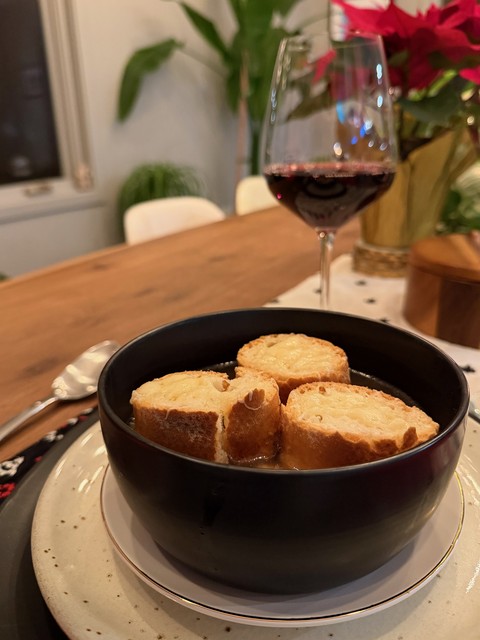 Startin off with a little french onion soup