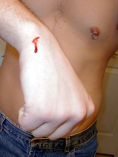 Pain - Cut my arm on my new knife