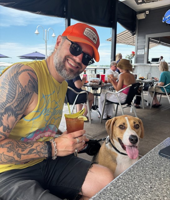 Tryin to stay cool at this Lakeside Patio