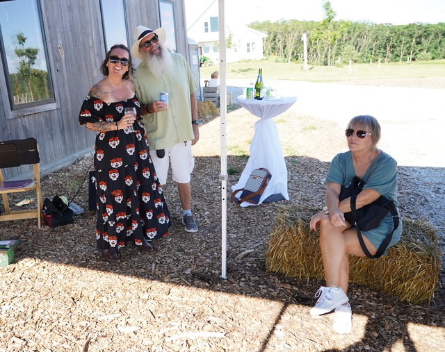 Kari and her parents