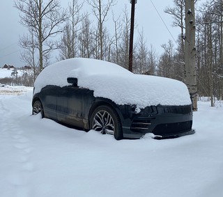 Covid-19 - Dirty, snow covered Range Rover