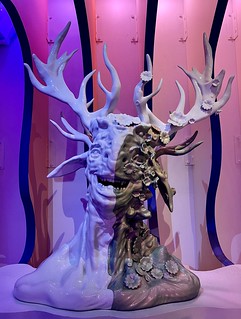 Art - This guy's havin a great time