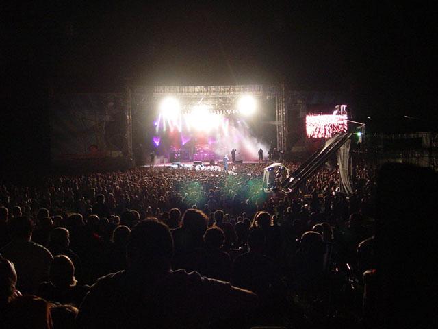 P.O.D. crowd at Cornerstone