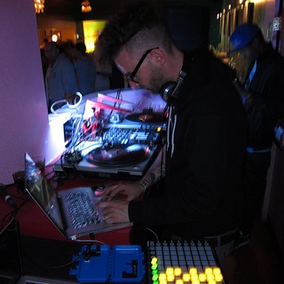 djws - white shadow at beauty bar