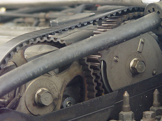 Broken - Timing Belt - off it's teeth