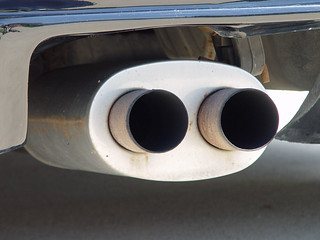 Magnaflow exhaust with rusted tips