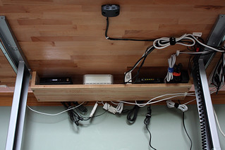 Tech - v2 - Components mounted under desk