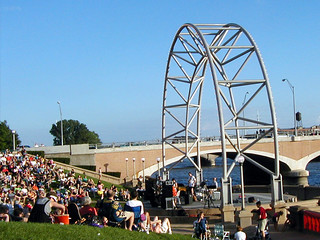 Simon Estes Amphitheatre