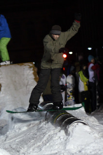 Snowboarding - Grinding the kegs