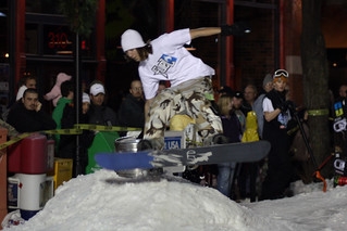 Snowboarding - Plant off the keg