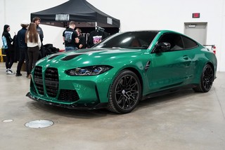 I hate to admit that the G82 is growing on me... especially in this color
