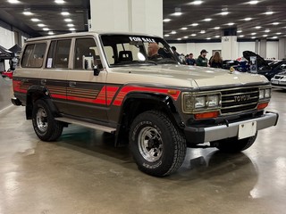 The stripes on this thing...