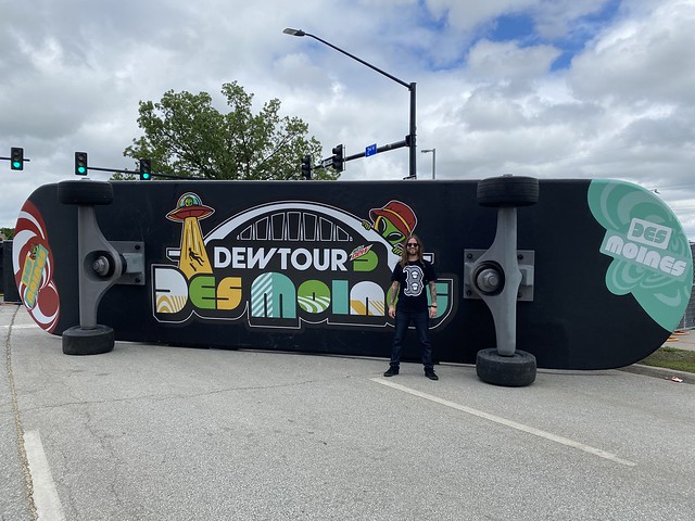 Look at this big ol skateboard