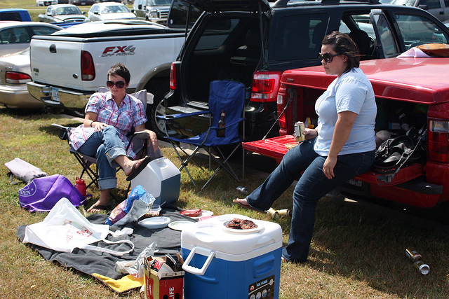 Kari and Tia having a BLAST